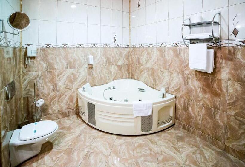 سوئیت رویال, Imperial Inn