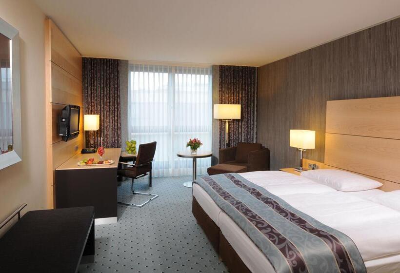 Номер Superior, Maritim Hotel Düsseldorf