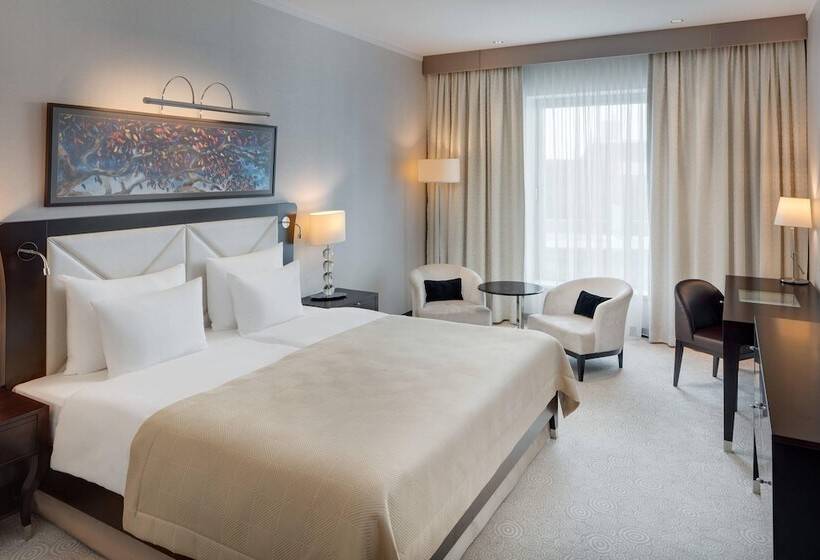 اتاق اجرایی با تخت بزرگ, Grand Hotel River Park, A Luxury Collection Hotel, Bratislava