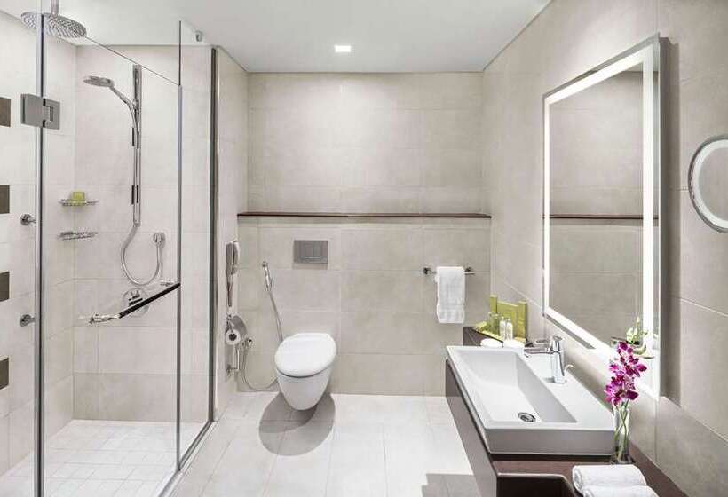 اتاق استاندارد با چشم‌انداز, Hilton Dublin Kilmainham
