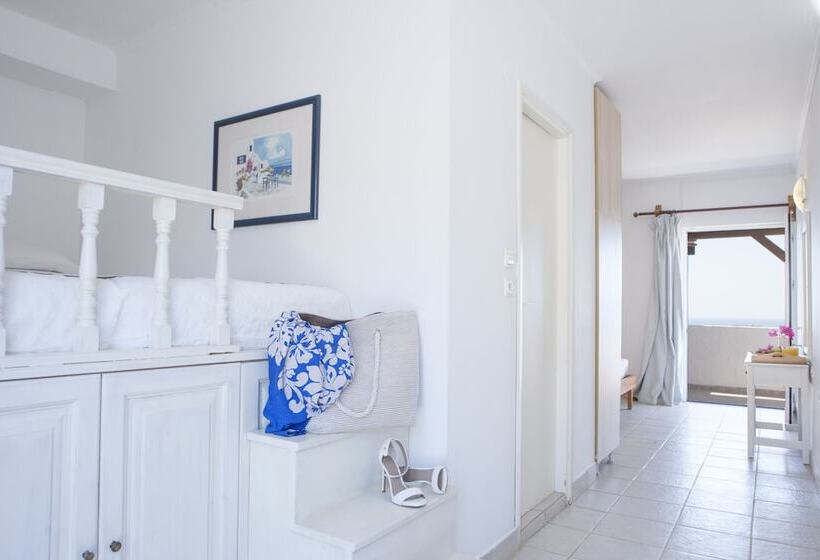 اتاق کلاسیک چهارنفره, Lindos Sun