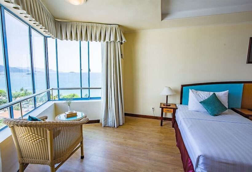 اتاق سوپریور با چشم‌انداز دریا, Yasaka Saigon Nha Trang Hotel & Spa