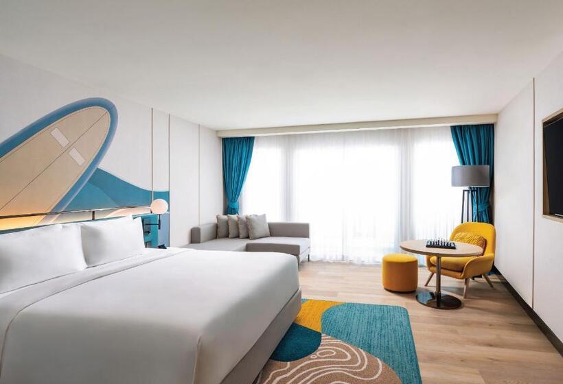 اتاق استاندارد با تخت بزرگ, M Social Hotel Phuket