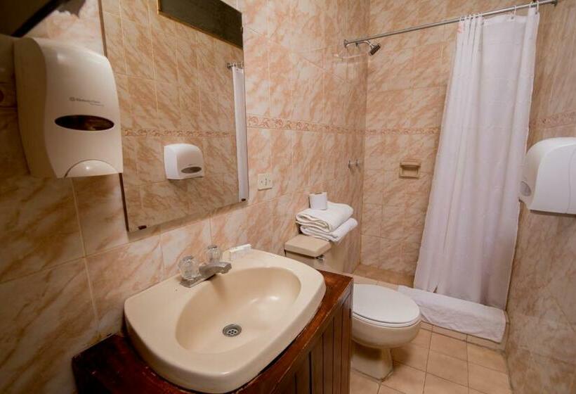 Economy Triple Room, La Siesta