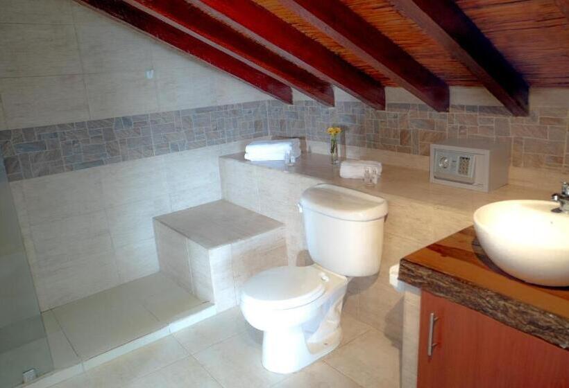 اتاق سوپریور چهار تخته, Casa Olonche