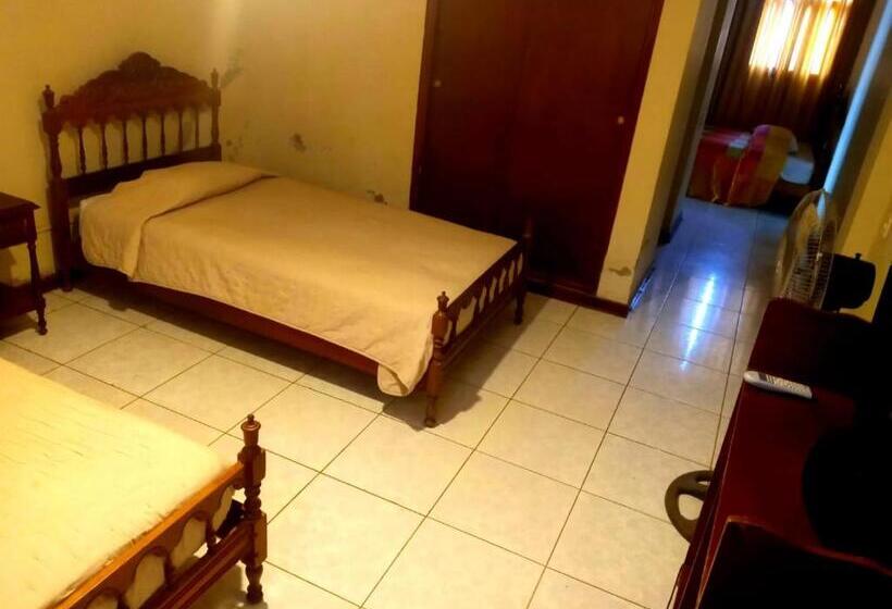 Economy Triple Room, La Siesta
