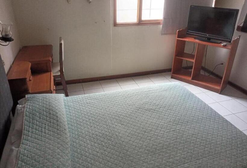 اتاق اکونومی یک تخته, La Siesta