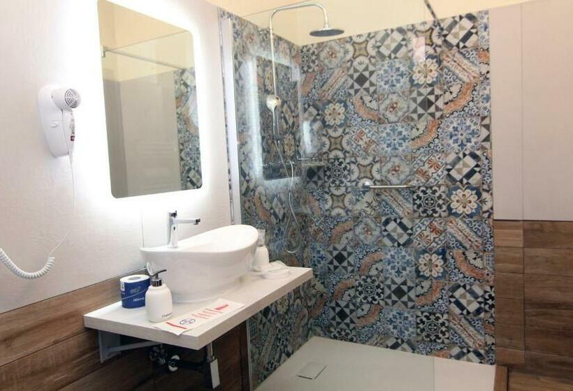 اتاق استاندارد با وان آب گرم, Villa Isa