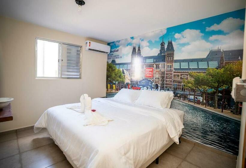 스위트, Shelter Hostel E Pousada