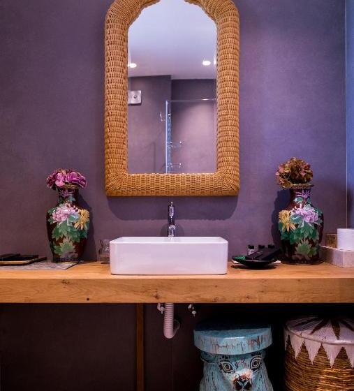 اتاق استاندارد با تخت بزرگ, The Babe Boutique