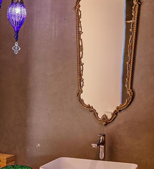 اتاق استاندارد با تخت بزرگ, The Babe Boutique