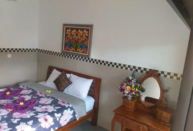 غرفة قياسية مطلّة علي حمام السباحة, Dados Guest House