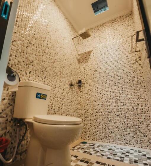 غرفة قياسية مطلّة علي حمام السباحة, Dados Guest House