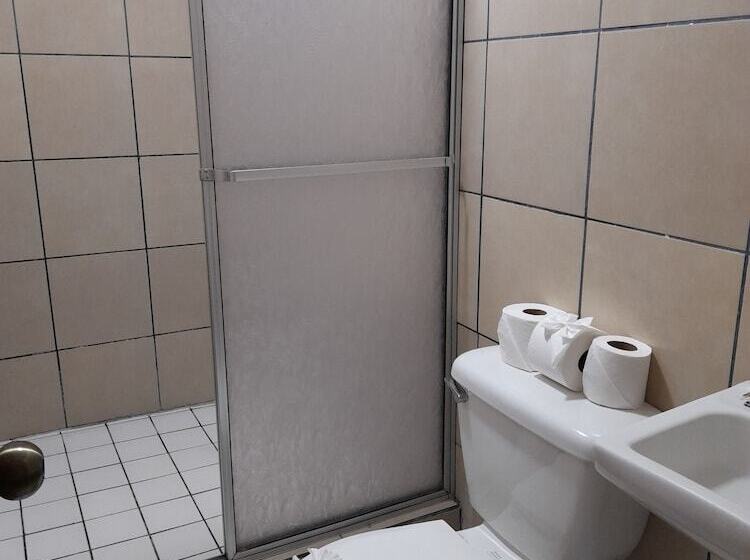 Четырехместный Номер Deluxe, Arenal Poshpacker