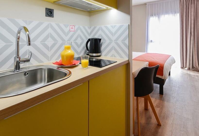 استودیوی سوپریور, Appart City Classic Blois