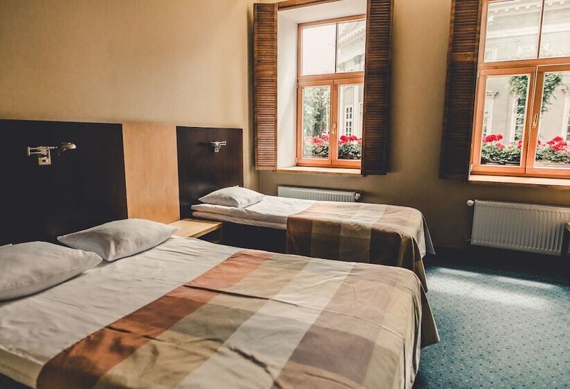 Habitación Estándar, Hanza