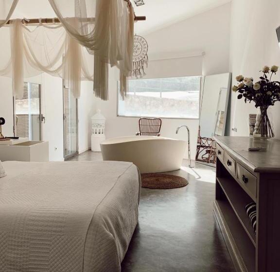 سوییت, La Maga Rooms