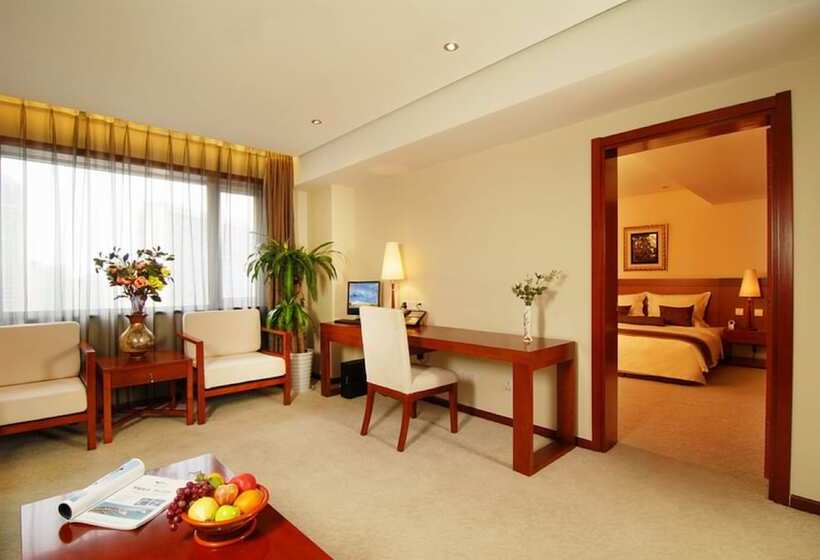 اتاق استاندارد, Super House International