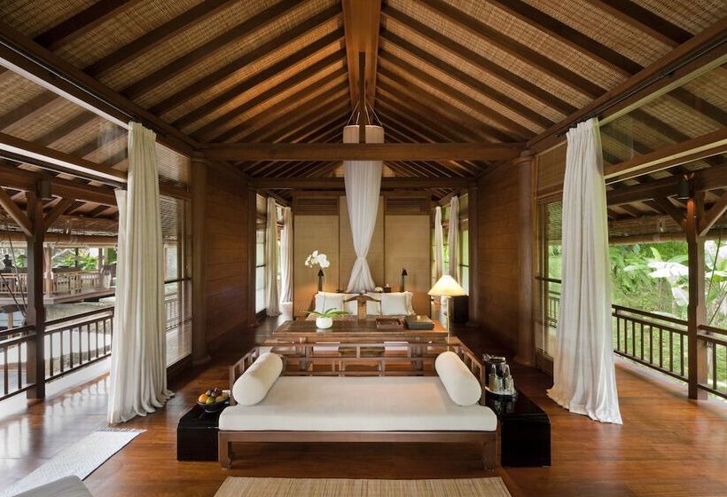 Suite with Terrace, Como Shambhala Estate
