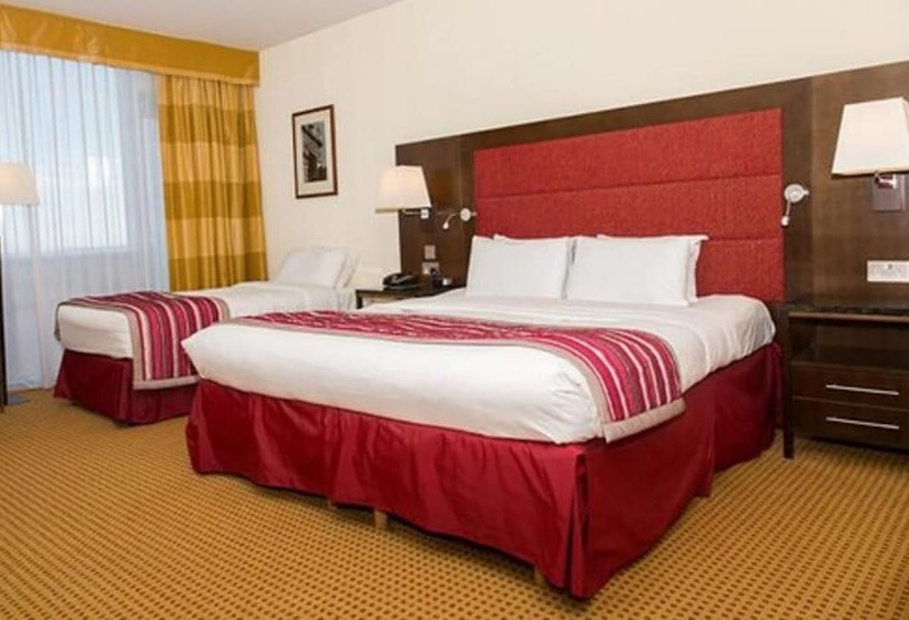 اتاق خانوادگی, Pillo Hotel & Leisure Club