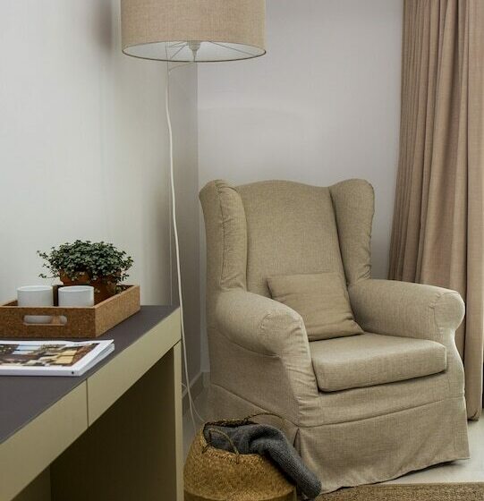 Quarto standard, Memmo Baleeira   Design Hotels