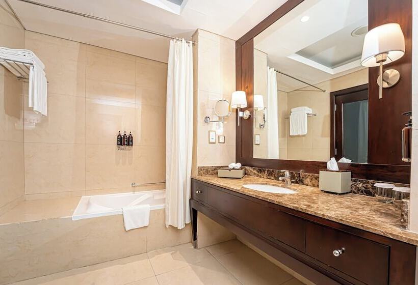 Habitación Deluxe, Millennium Hotel Doha