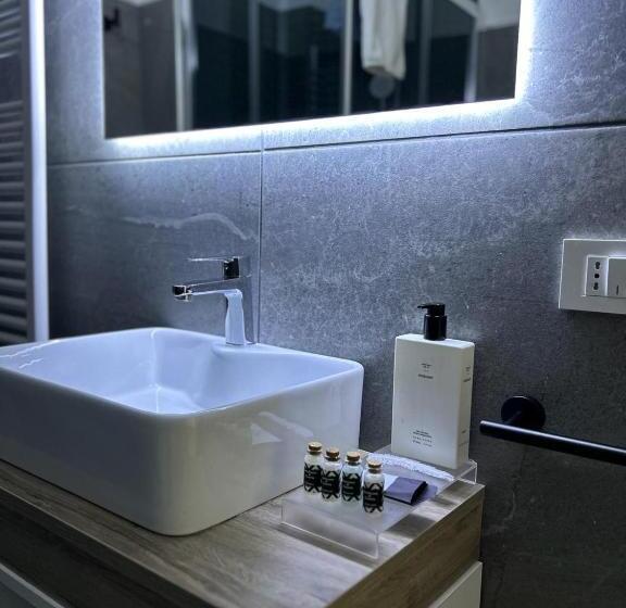 اتاق سوپریور با تخت بزرگ, Zeta Rooms
