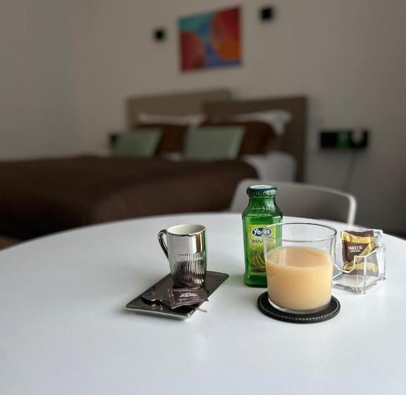 اتاق سوپریور با تخت بزرگ, Zeta Rooms
