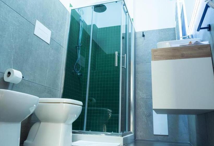 اتاق سوپریور با تخت بزرگ, Zeta Rooms