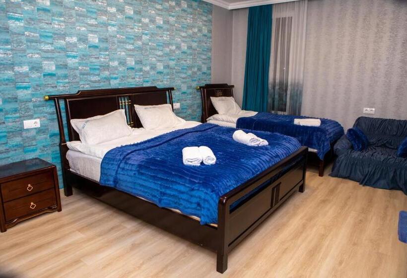 اتاق استاندارد چهار تخته, Blue Heaven