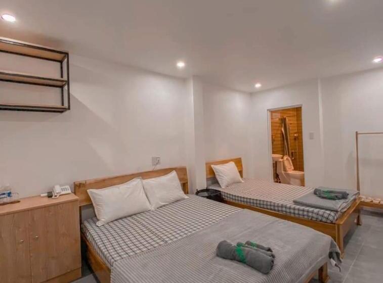 اتاق استاندارد سه نفره, Mekong 69 Hostel