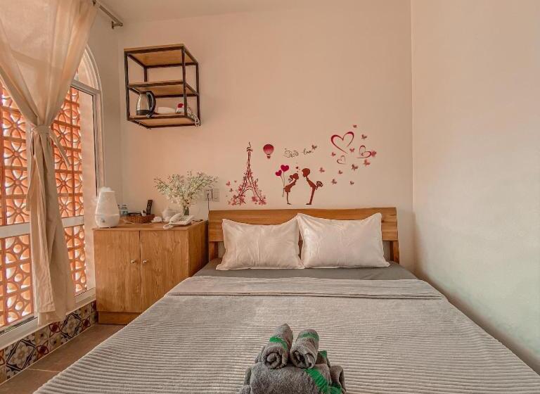سوییت سوپریور, Mekong 69 Hostel