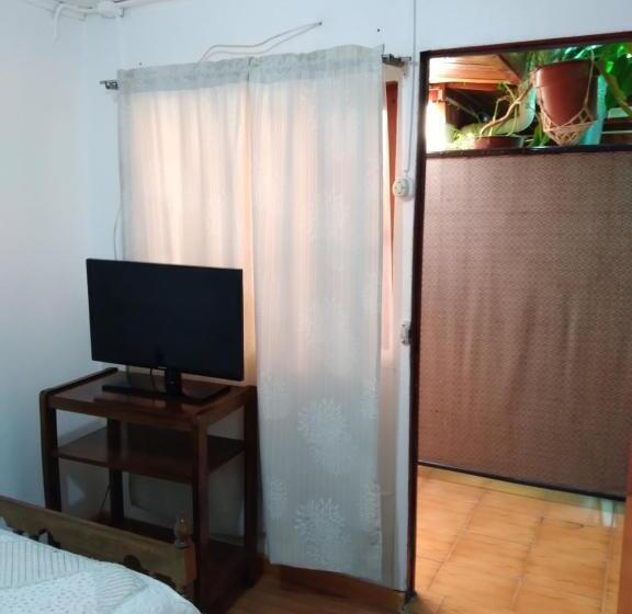 스탠다드 싱글 룸 공동욕실, Hostal Gomero