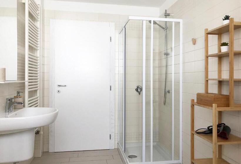 Апартаменты 1 Спальня с Видом, Residence Aurora