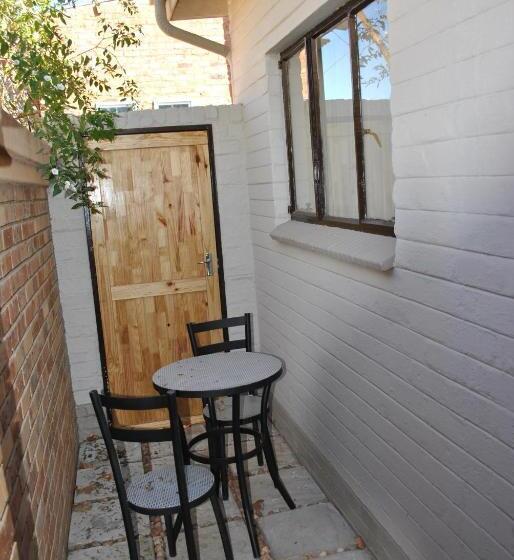 اتاق لوکس با تخت بزرگ, Amaris Guesthouse