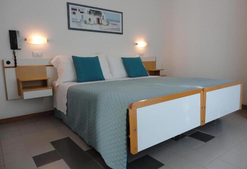 Номер Economy, Paris Resort