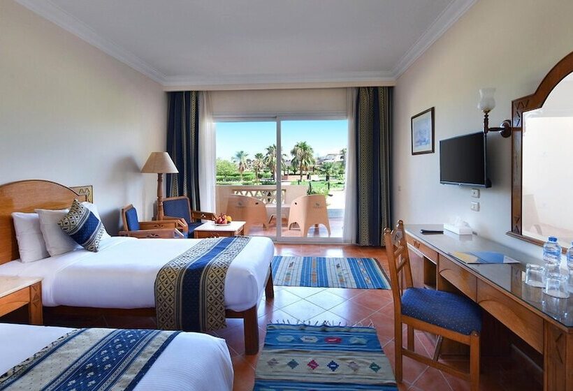اتاق استاندارد با چشم‌انداز استخر, Bliss Nada Beach Resort