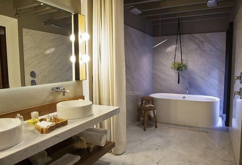 سوئیت کلاسیک, Dos Casas Hotel & Spa