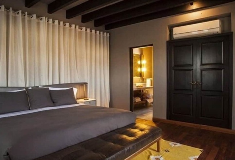 مجموعه ویستا شهر, Dos Casas Hotel & Spa
