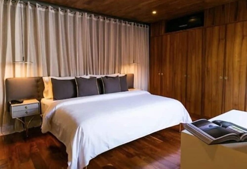سوییت با چشم‌انداز کوه, Dos Casas Hotel & Spa