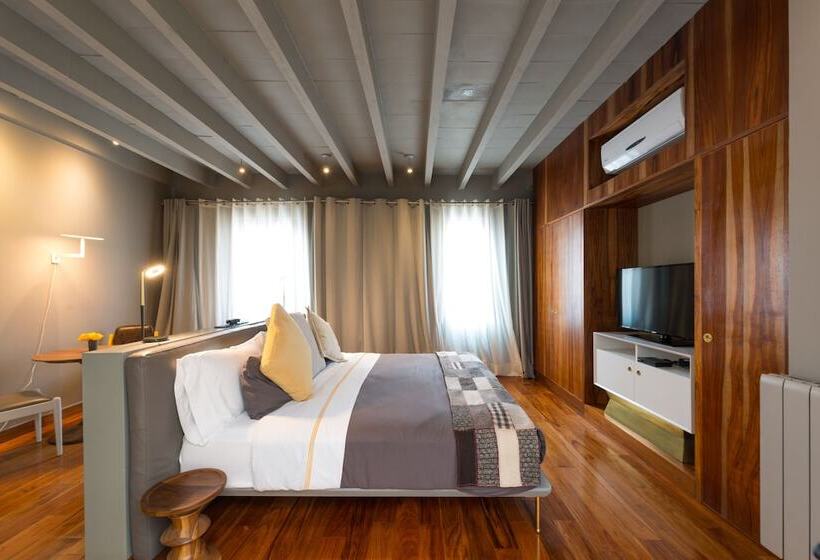 سوییت, Dos Casas Hotel & Spa