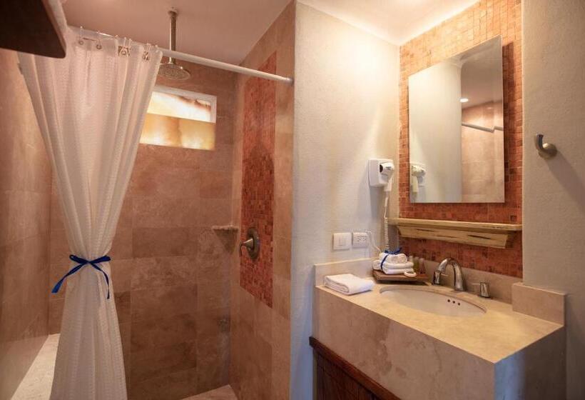 اتاق لوکس با چشم‌انداز دریا, Blue Chairs Resort by The Sea - Adults Only