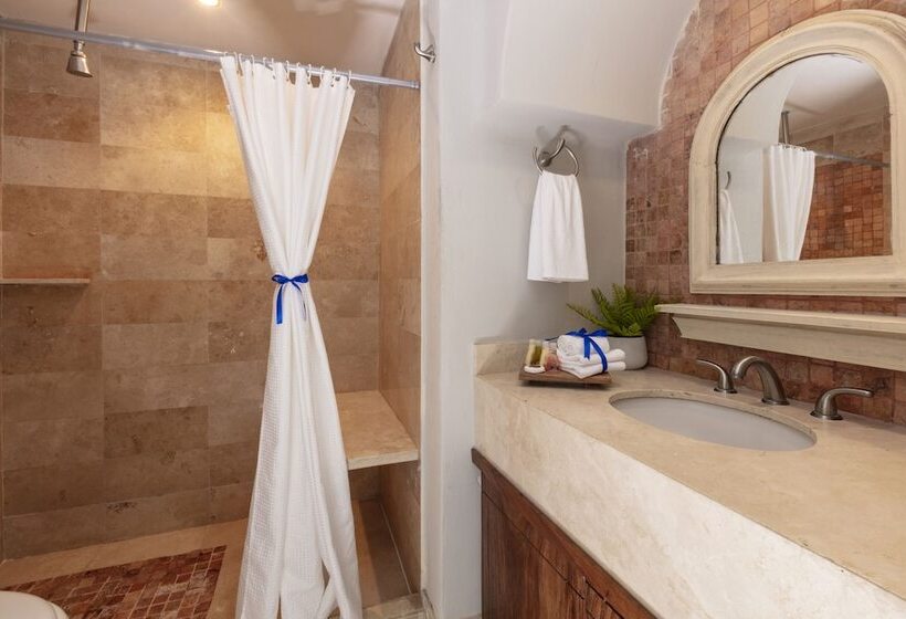 سوییت جونیور, Blue Chairs Resort by The Sea - Adults Only