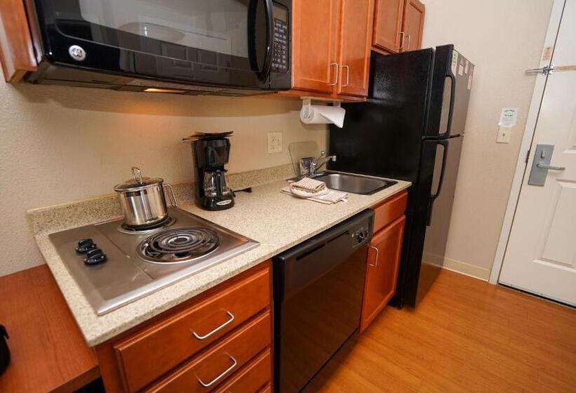 Студия Стандарт, Candlewood Suites Boise   Towne Square, An Ihg