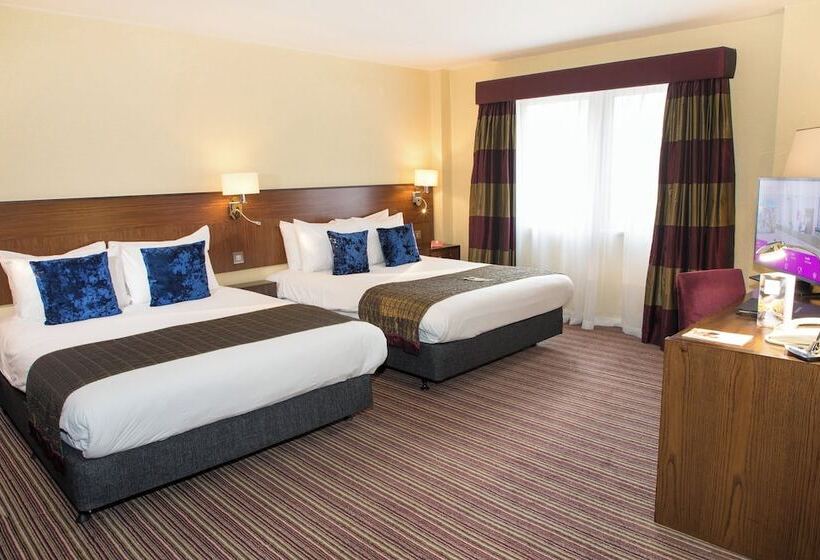 اتاق پرمیوم, Crowne Plaza London   Gatwick Airport, An Ihg