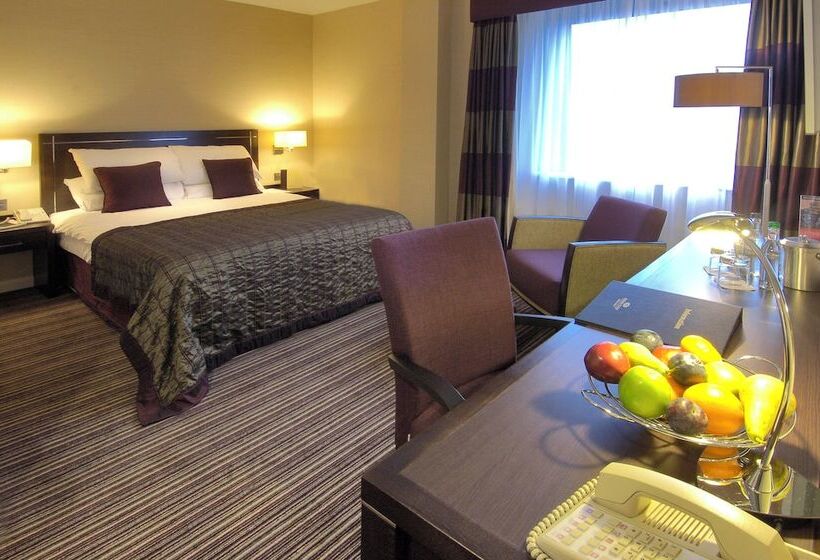 اتاق پرمیوم, Crowne Plaza London   Gatwick Airport, An Ihg