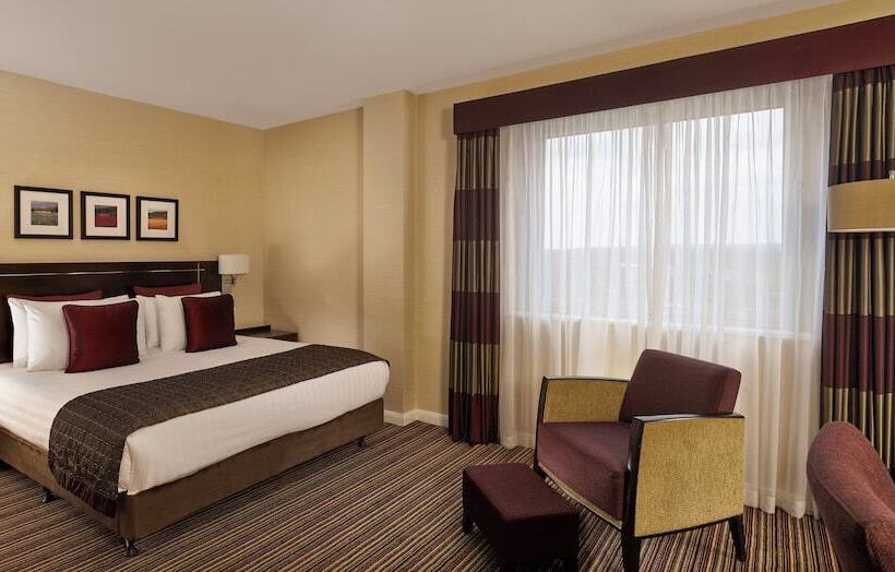 اتاق پرمیوم, Crowne Plaza London   Gatwick Airport, An Ihg