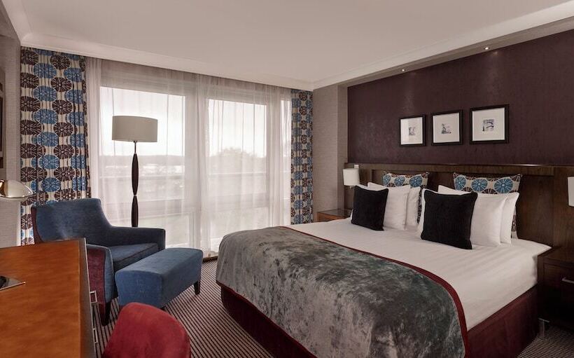 اتاق پرمیوم, Crowne Plaza London   Gatwick Airport, An Ihg