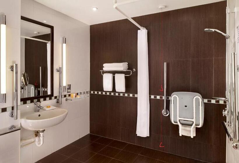 اتاق استاندارد برای معلولان, Crowne Plaza London   Gatwick Airport, An Ihg