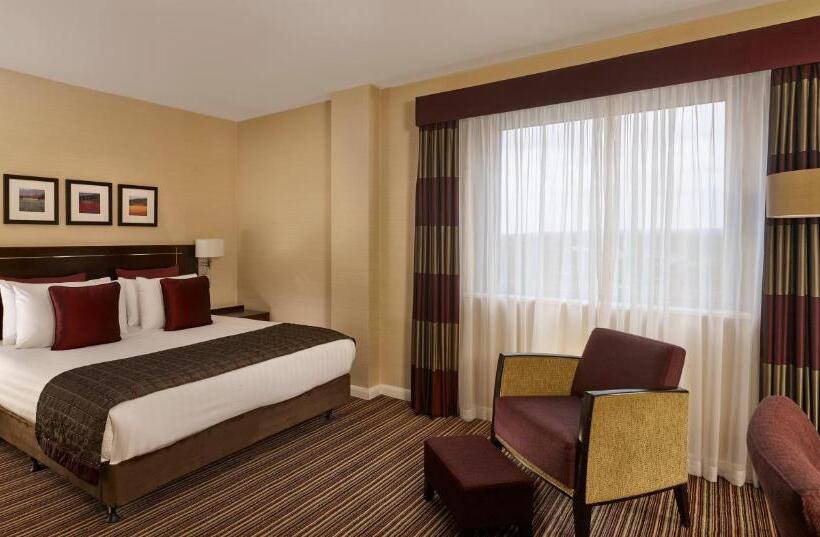 اتاق پرمیوم, Crowne Plaza London   Gatwick Airport, An Ihg